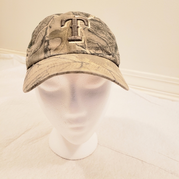 47 Other - TEXAS CAMO BASEBALL CAP